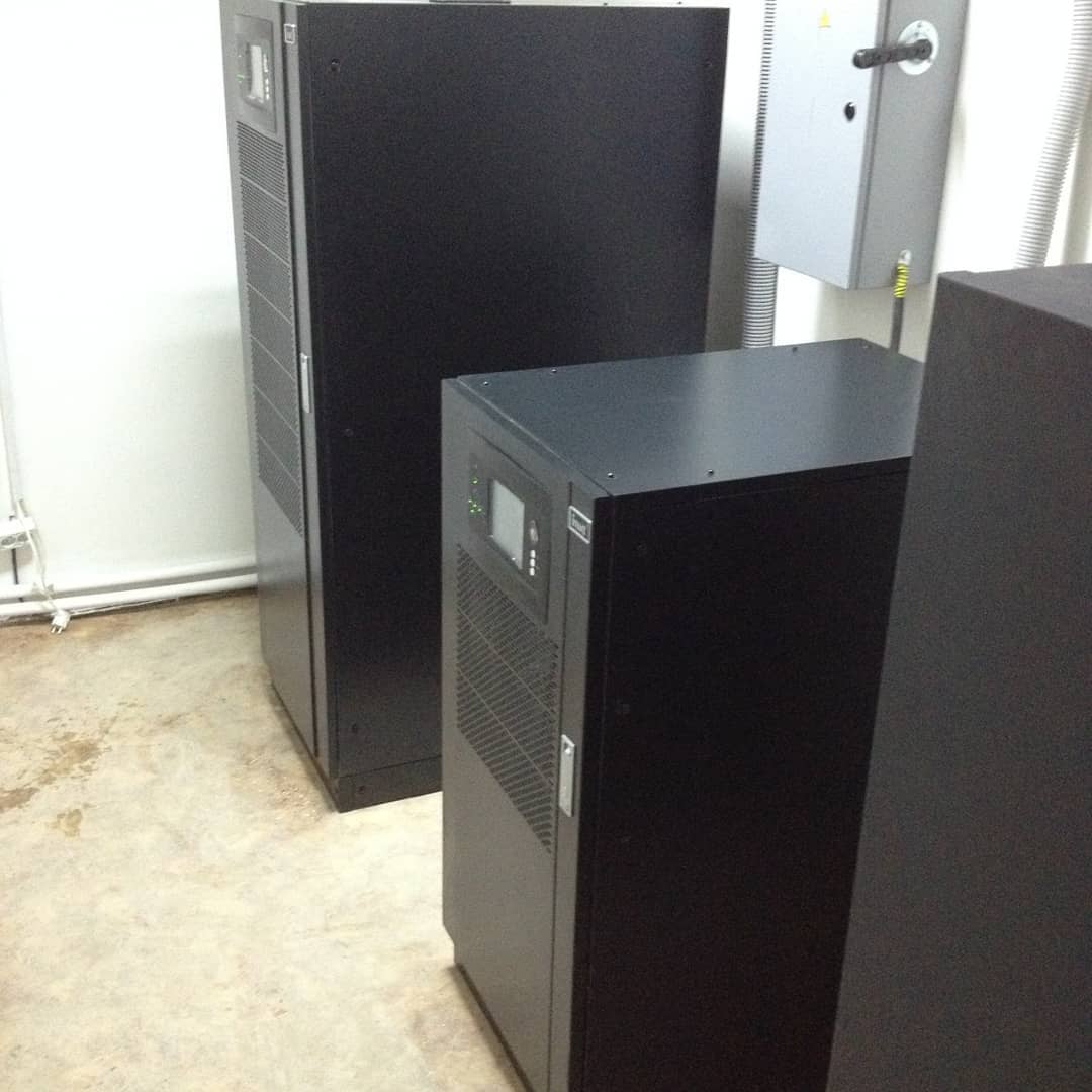 ИБП Invt HT33100KVA, 100 кВА и ИБП Invt HT33040KVA, 40 кВА